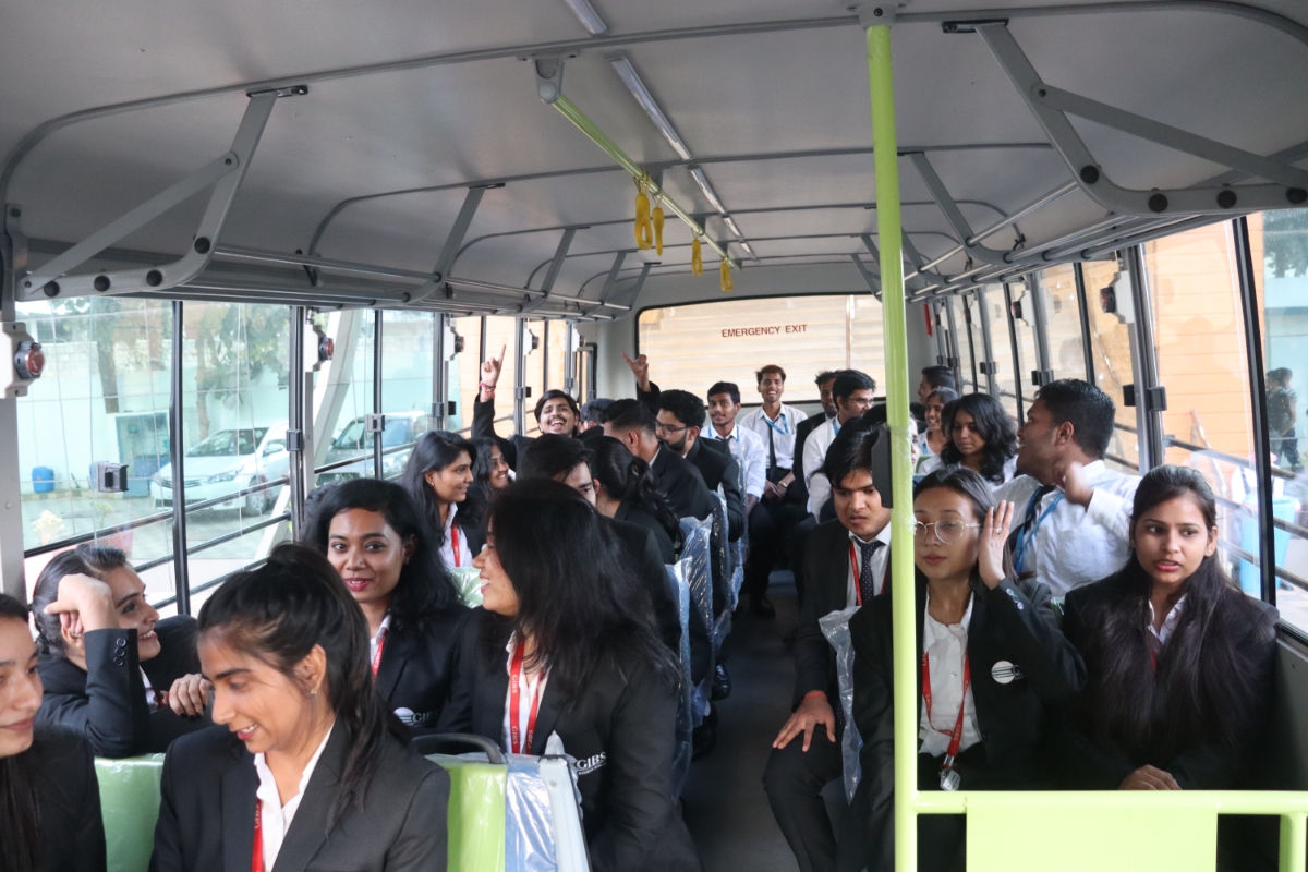 Students Bus Facilities at GIBS Business School Bangalore